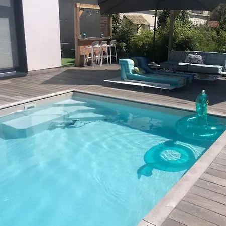 빌라 Maison Bois Massif Piscine Privatisee Proche Loire Couëron