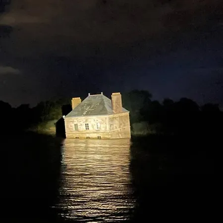 Maison Bois Massif Piscine Privatisee Proche Loire 빌라 Couëron