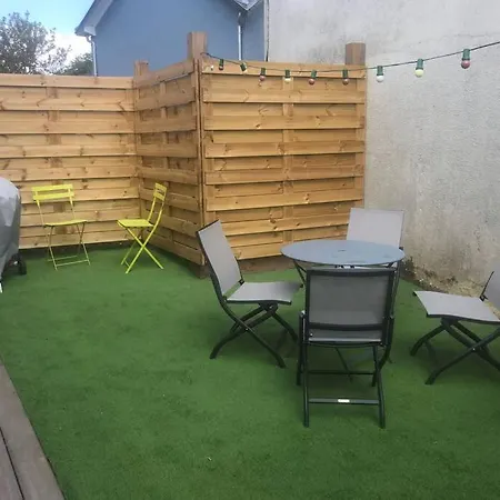 Maison Bois Massif Piscine Privatisee Proche Loire 빌라 *