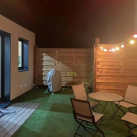 Maison Bois Massif Piscine Privatisee Proche Loire