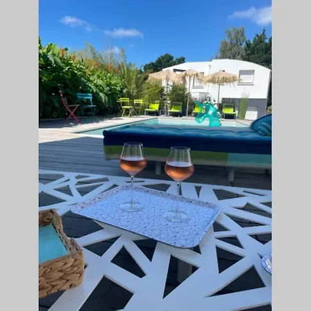 Maison Bois Massif Piscine Privatisee Proche Loire *